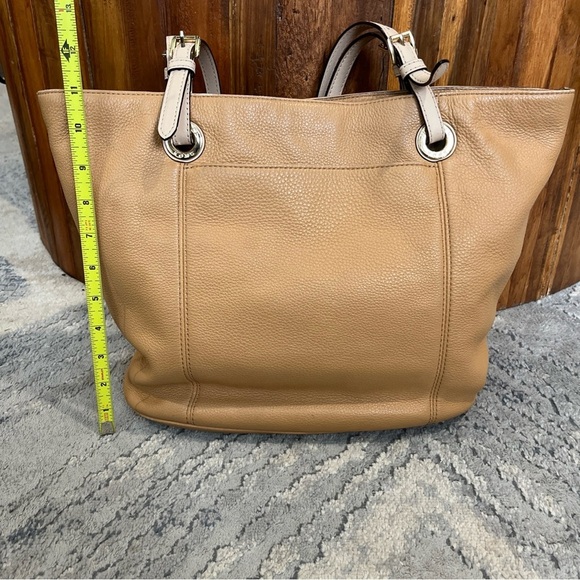 Michael Kors Jet Set Travel Leather Tote Shoulder Bag Purse Tan Camel Handbag - Picture 4 of 16